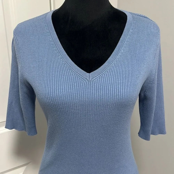 Premise blue shirt 3/4 length sleeves V-neck size L - Picture 2 of 6